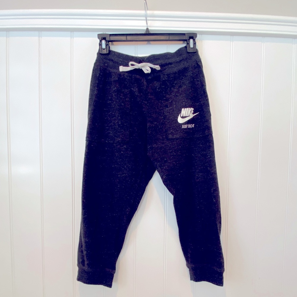Nike Vintage Crop Joggers, size small